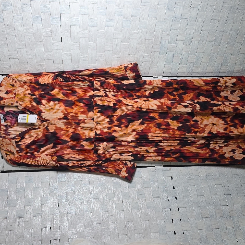 Elle Autumn Floral Dress - Picture 6 of 9